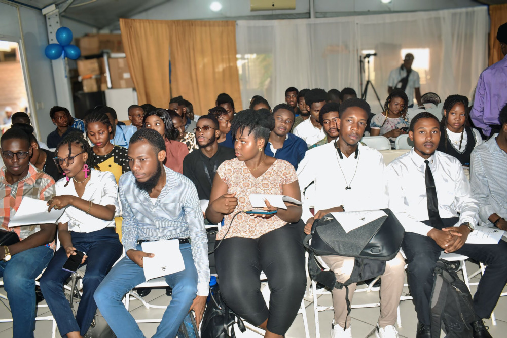 Associations étudiantes UEH