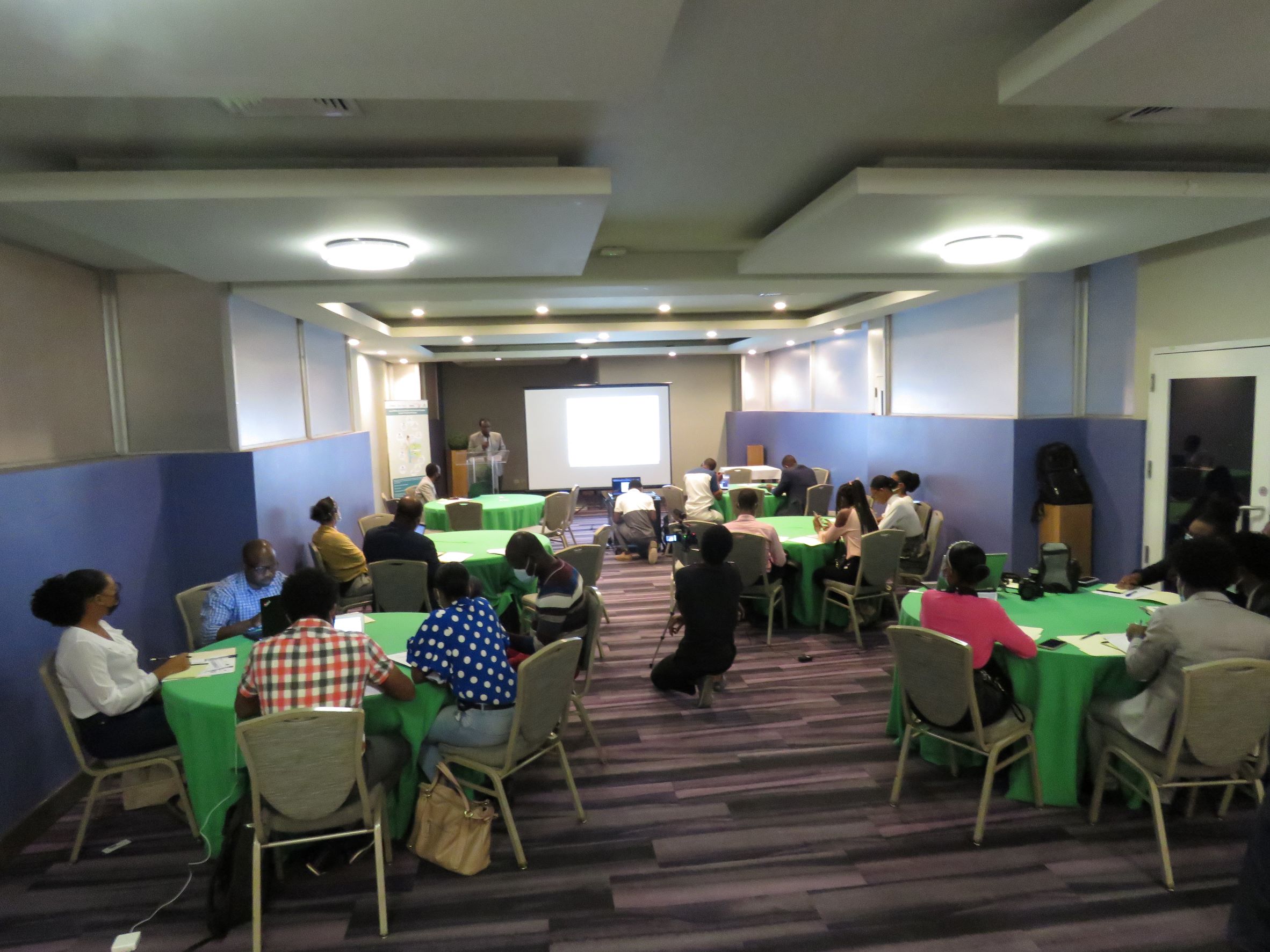 UEH : L’Unité de Recherche en Energie et Technologies Alternatives (URETA) de la Faculté des Sciences sensibilise sur la qualité de l’air en Haïti