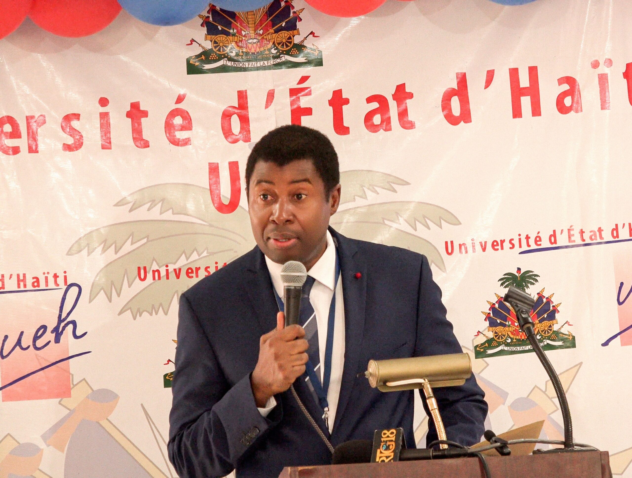 Lancement du projet « UEH net étudiants »: une avancée majeure pour l’acces au service d’internet à l’Université d’Etat d’Haïti