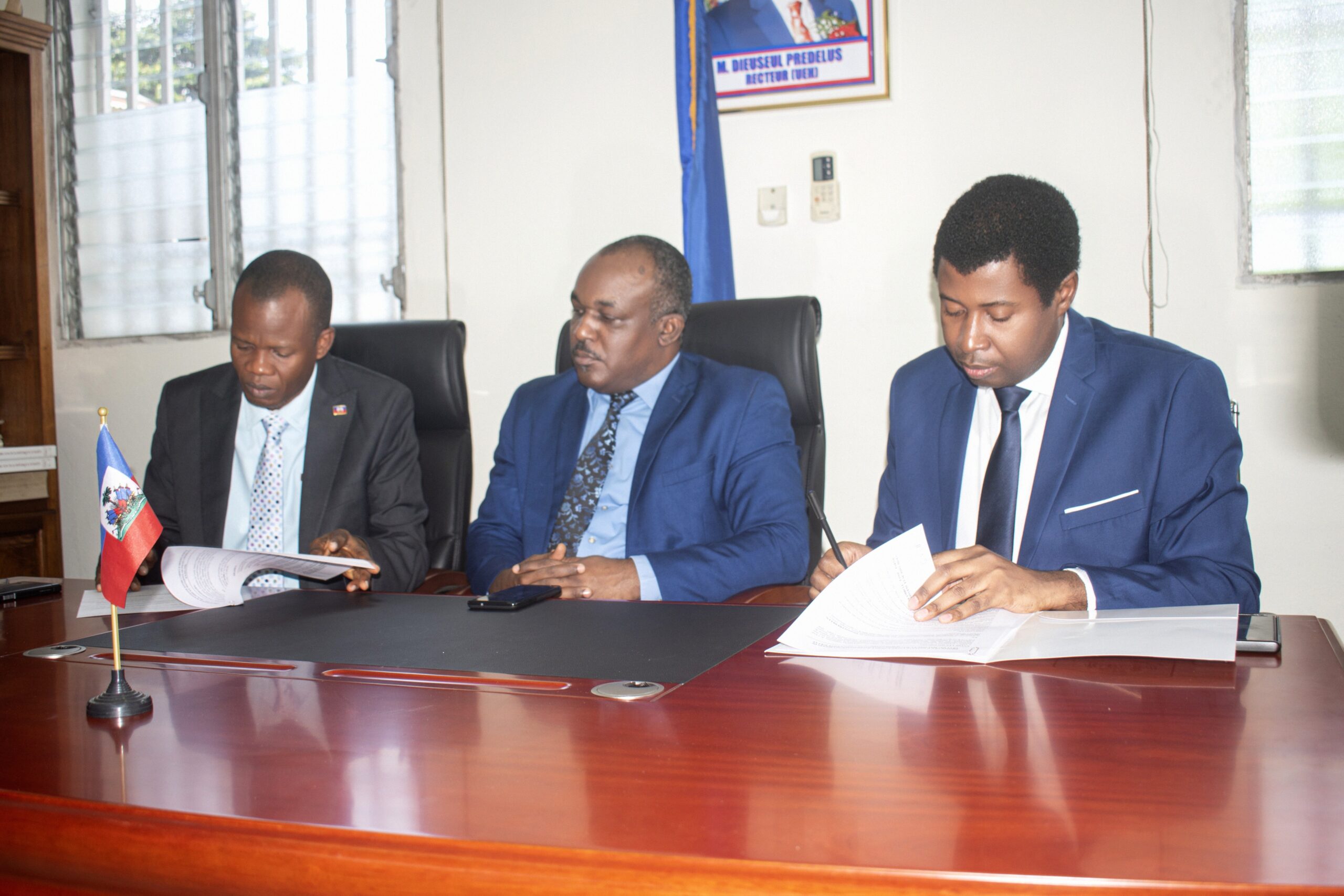 Signature d’un protocole d’accord entre l’OFATMA et l’Université d’État d’Haïti: Vers une couverture d’assurance pour les étudiants de l’UEH